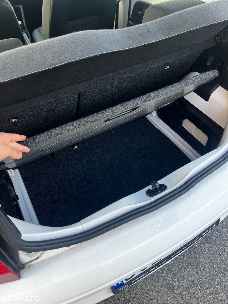 Volkswagen up! 1.0 White Style - 6