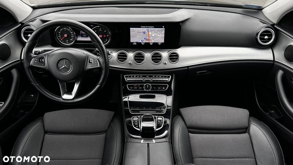 Mercedes-Benz Klasa E - 22