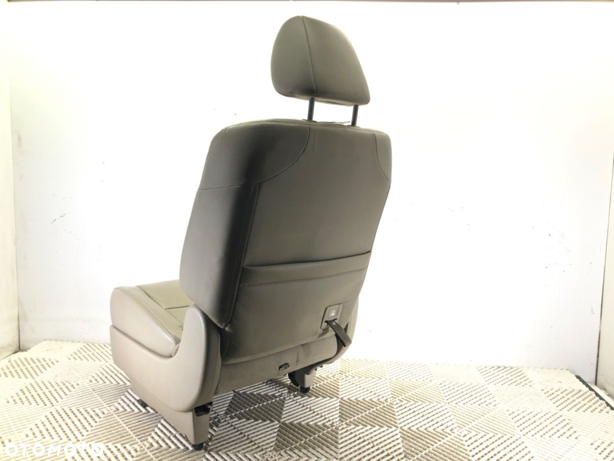 FOTEL TYŁ - 500.00 PLN - HONDA ODYSSEY (RL5) 2010 - 2022 3.5 185 kW [252 KM] benzyna 2010 - 2022 - 3