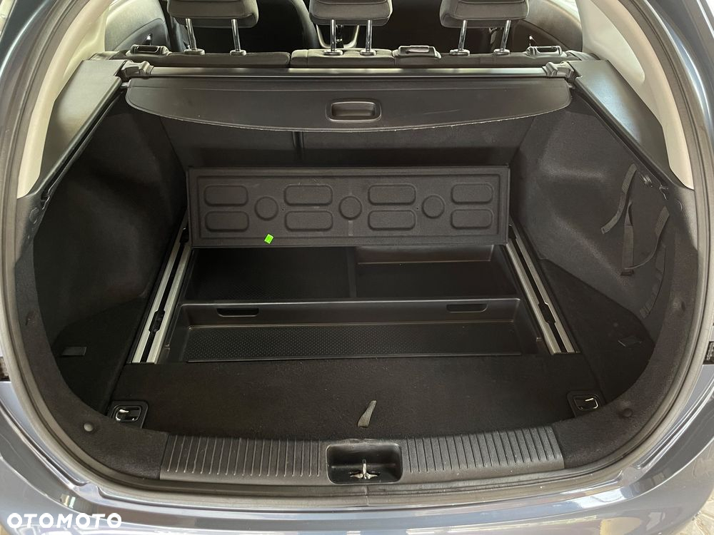 Kia Ceed - 13