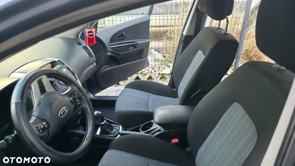 Kia Ceed 1.6 Comfort - 11