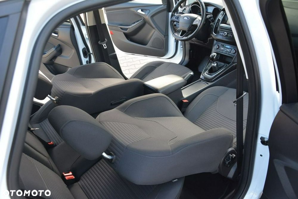 Ford Focus 1.5 EcoBoost STart-Stopp-System ST-LINE - 24