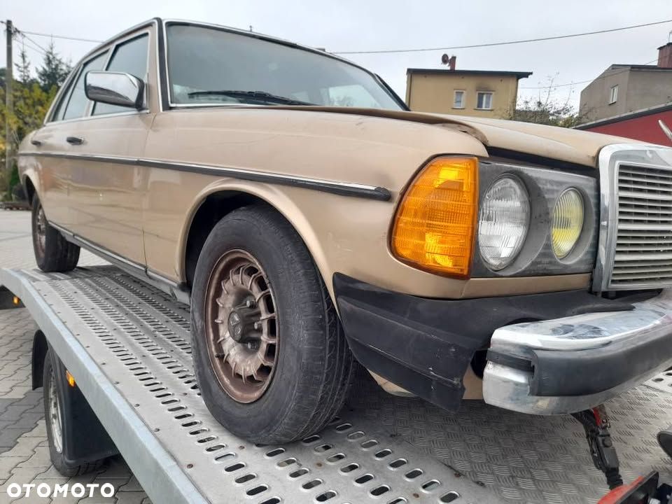 Mercedes-Benz W123
