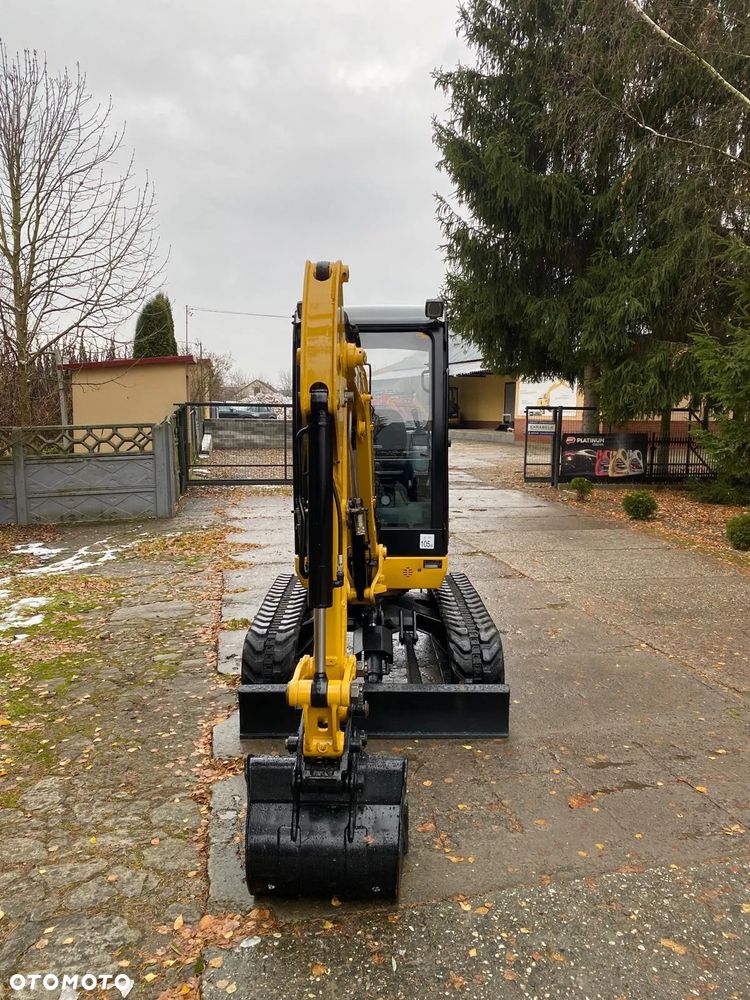 Caterpillar 302.4D | 2013rok | pełny serwis | nowe podwozie | FV - 7