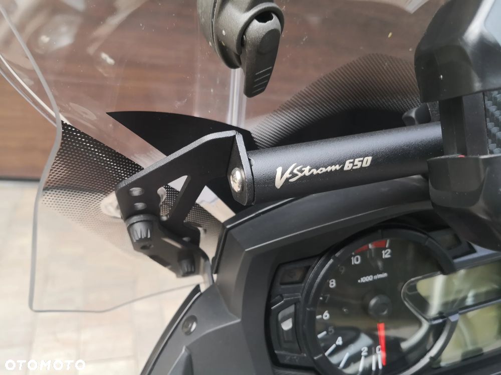 Suzuki V-STROM - 11
