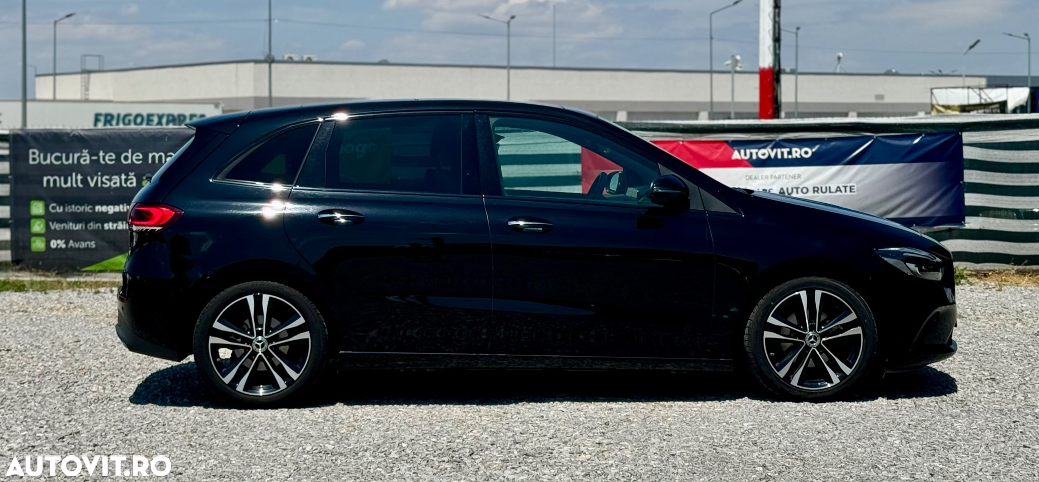 Mercedes-Benz B - 22