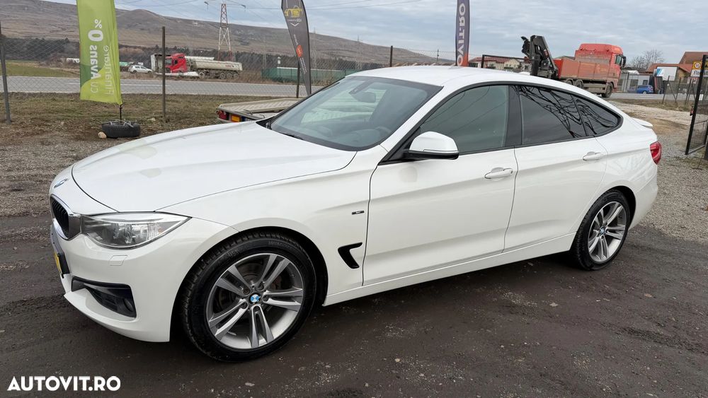 BMW Seria 3 318d Aut. Sport Line - 13