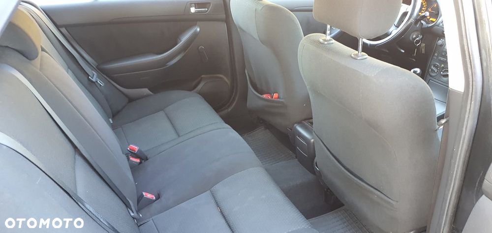 Toyota Avensis 2.0 D-4D Luna - 14