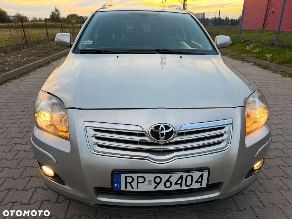 Toyota Avensis 2.0 D-4D Premium - 10