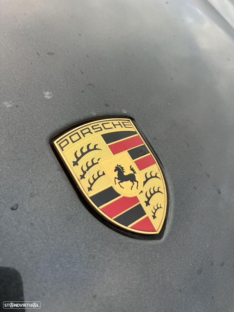 Porsche Taycan Turbo - 18