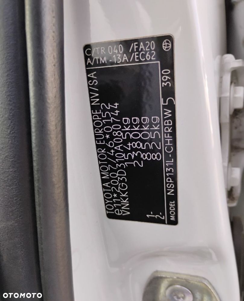 Toyota Yaris - 22