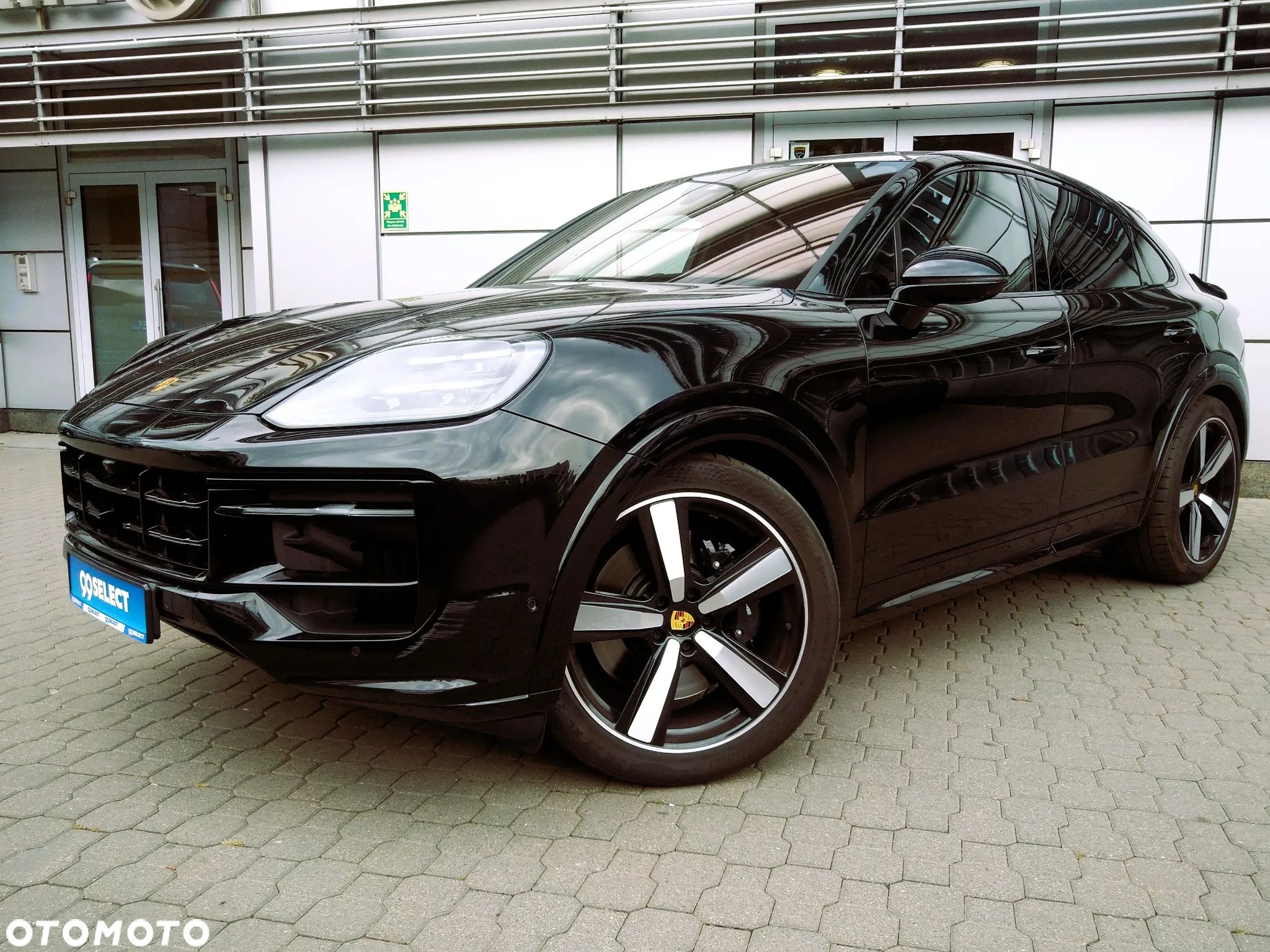 Porsche Cayenne Coupe GTS - 1
