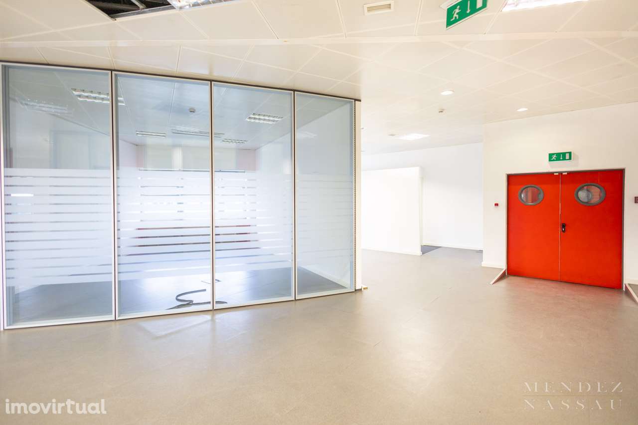 Office & Storage Premium Building - Grande imagem: 3/31