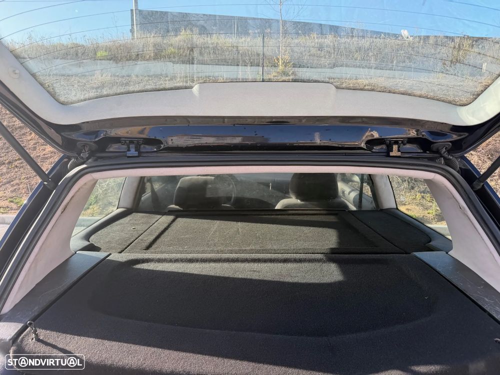 VW Golf 1.9 TDi Highline - 4