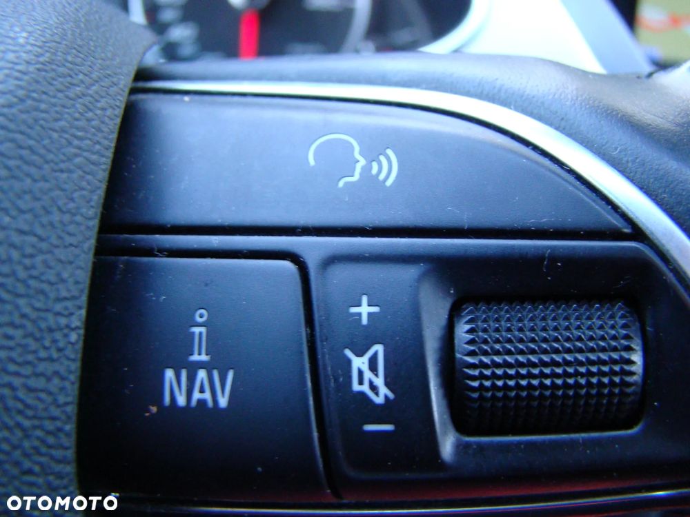 Audi A4 Avant 2.0 TDI Quattro - 8