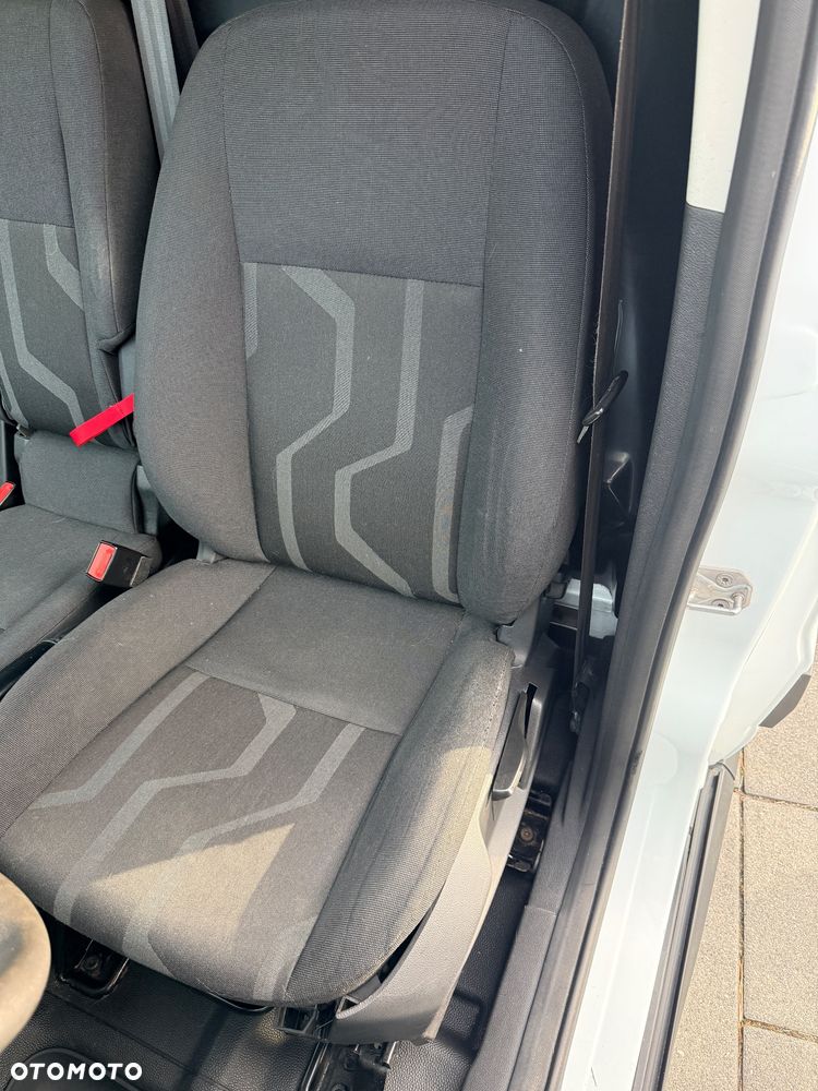 Ford Transit Connect - 20