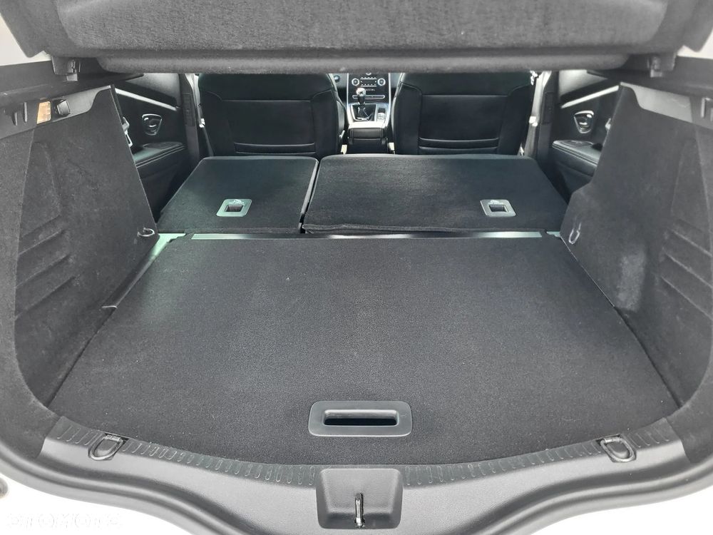 Renault Scenic - 32