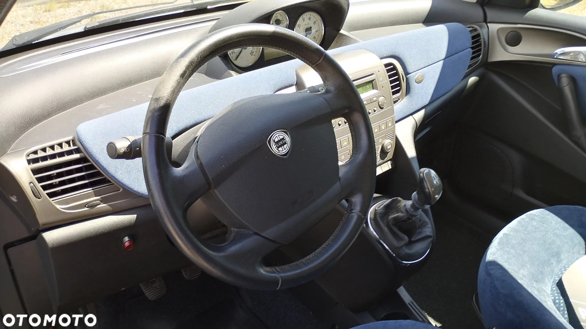 Lancia Ypsilon 1.2 8V Argento (5 os.) - 18