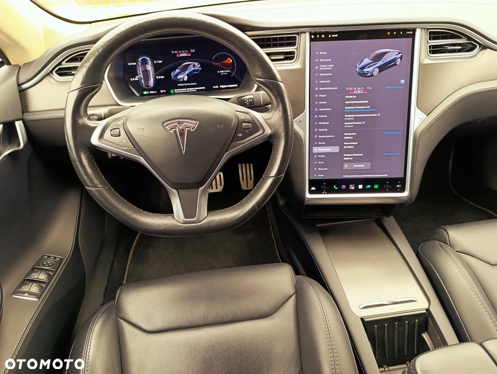 Tesla Model S - 24
