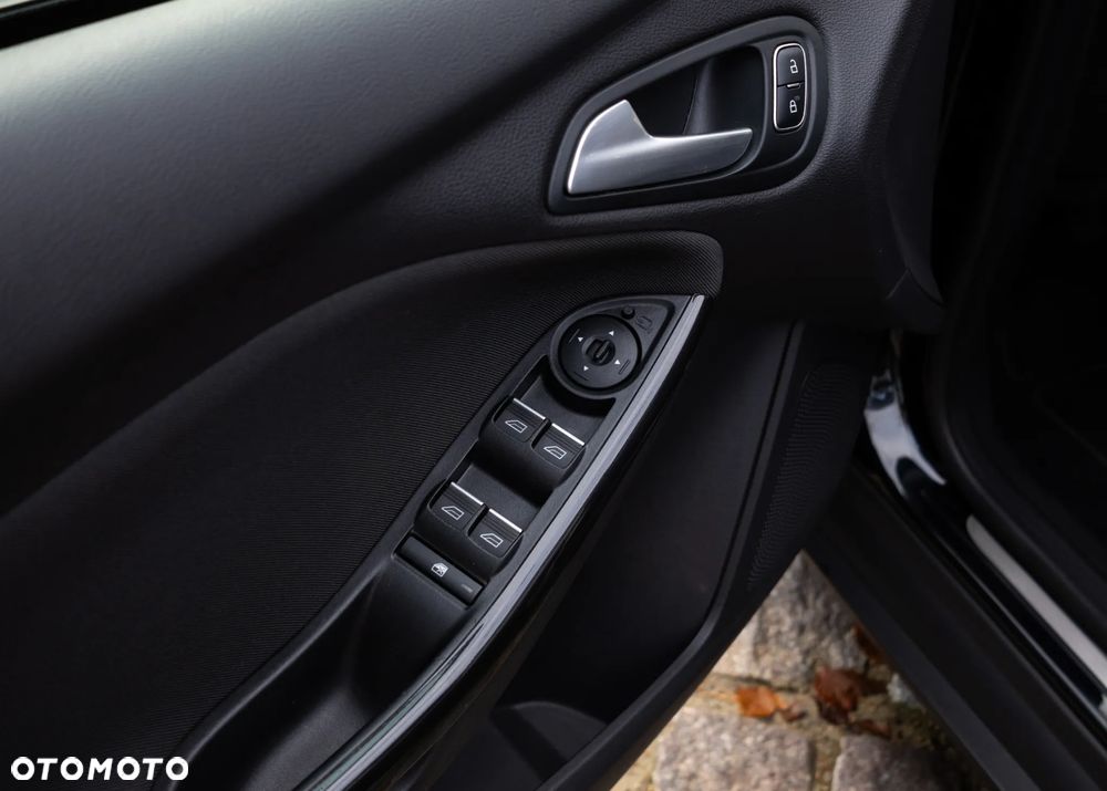 Ford Focus 1.5 EcoBoost Start-Stopp-System COOL&CONNECT - 28