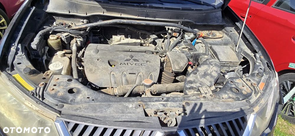 Mitsubishi Outlander 2.4 Invite CVT - 3