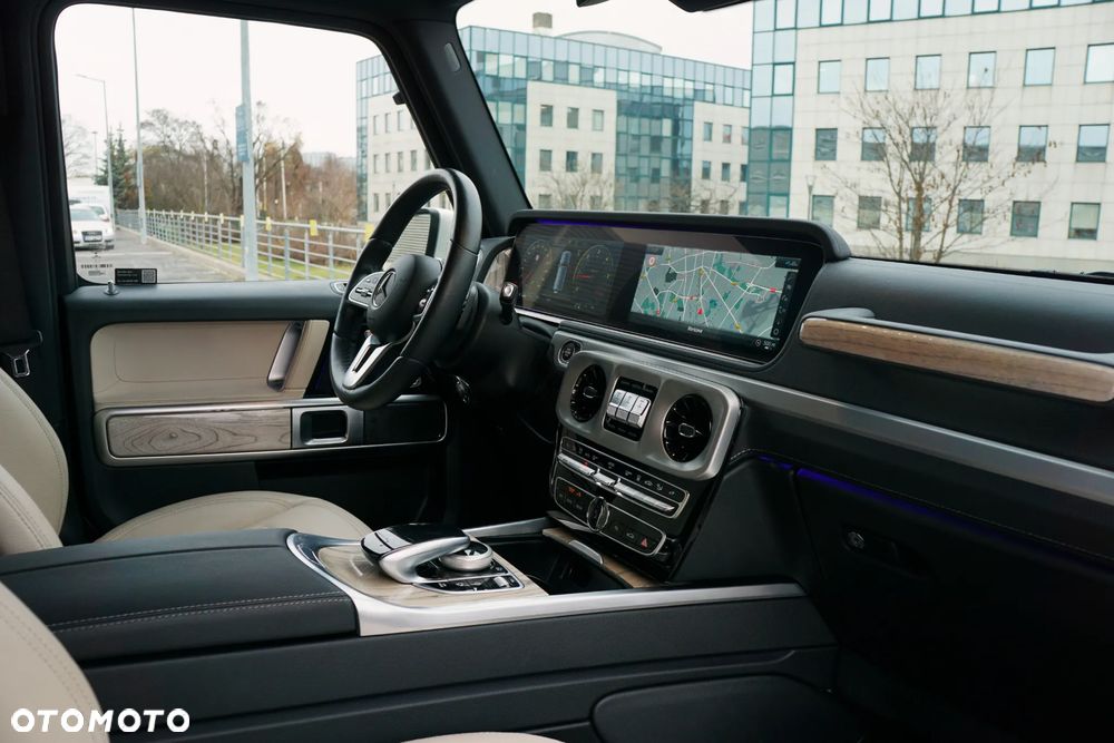 Mercedes-Benz Klasa G 400 d - 15