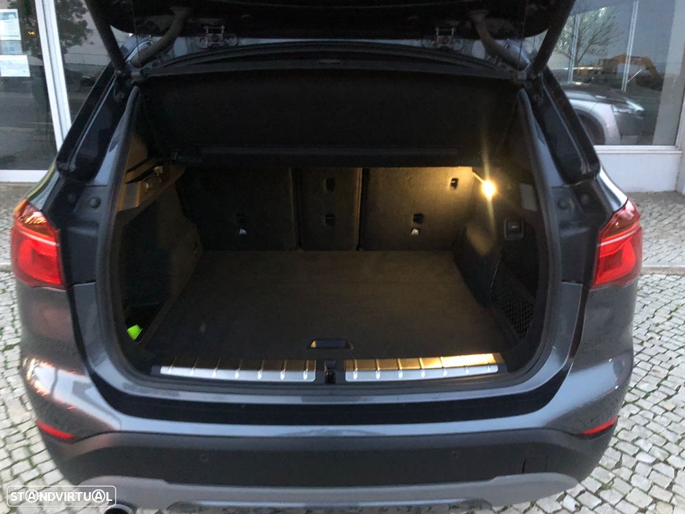 BMW X1 18 d sDrive xLine - 14