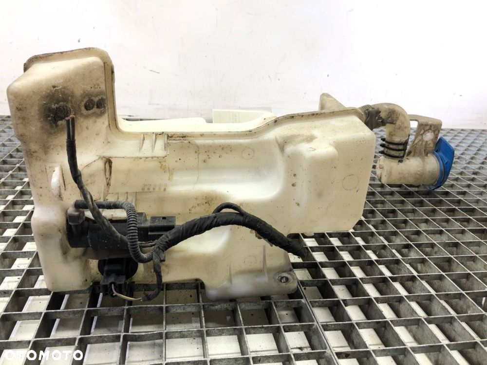 ZBIORNIK SPRYSKIWACZY  VW PASSAT B7 (A32, A33) 2011 - 2022 1.8 TSI 125 kW [170 KM] benzyna 2013 - - 3