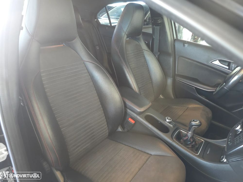 Mercedes-Benz A 180 CDI BE Edition AMG Line - 13