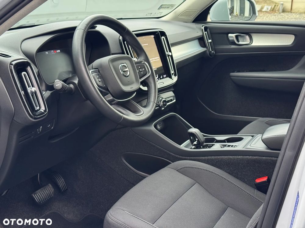 Volvo XC 40 T3 Momentum Pro - 14