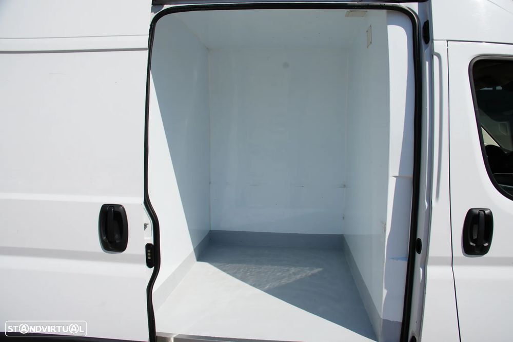 Opel Movano Isotérmica L3H2 2.2D 140cv - 8