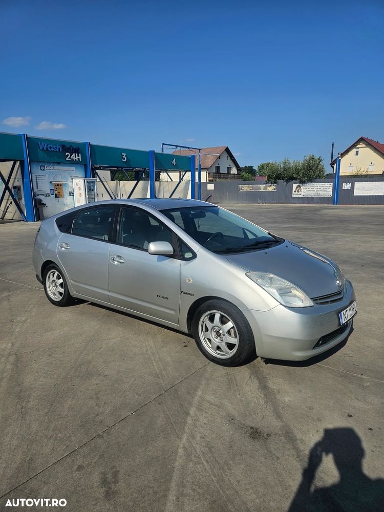 Toyota Prius - 1
