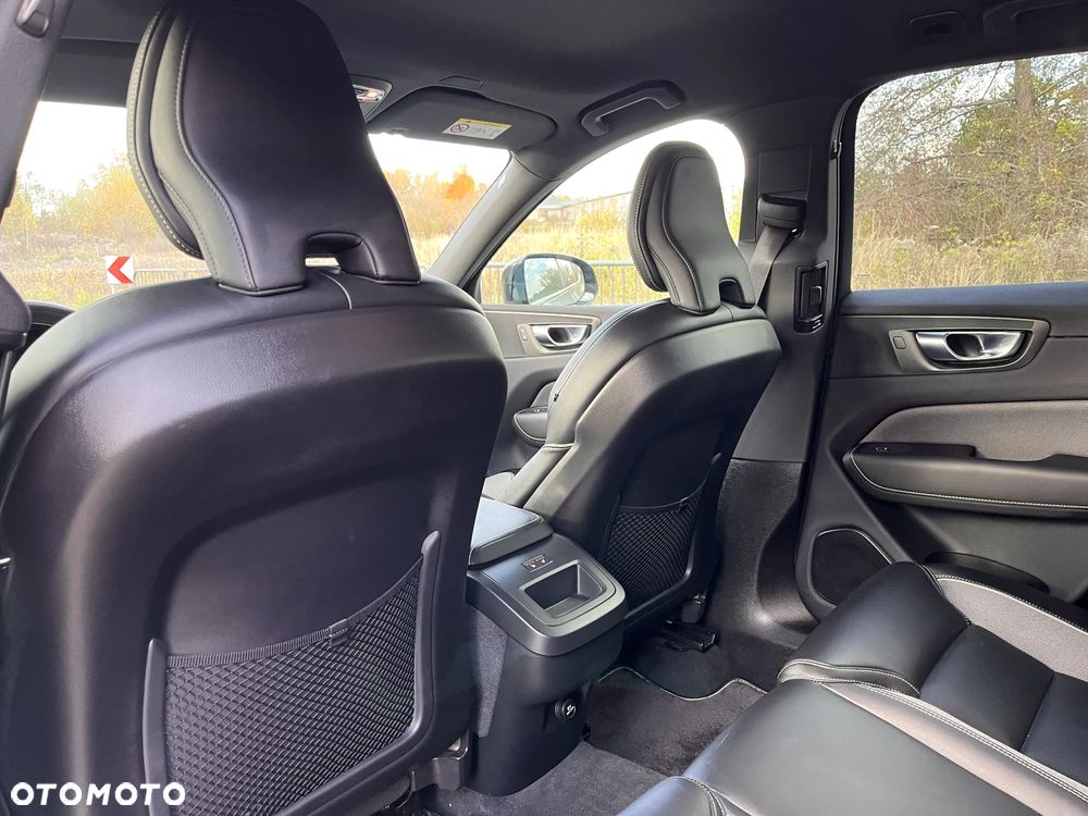 Volvo XC 60 T4 R-Design - 20