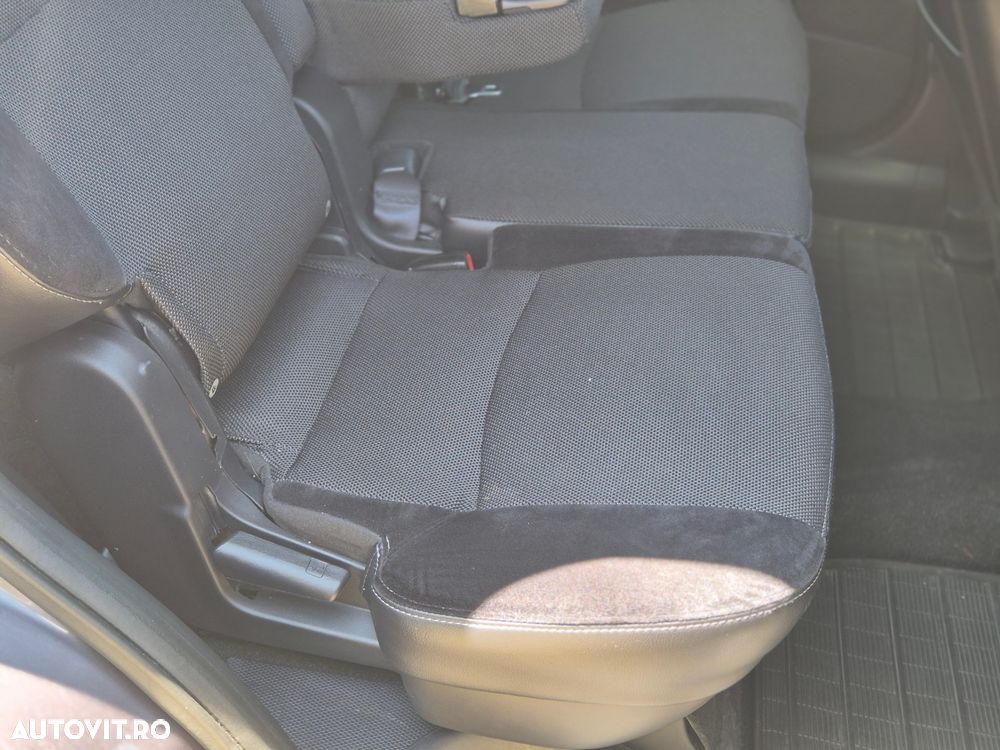 Peugeot 4007 2.2 HDI Premium - 23