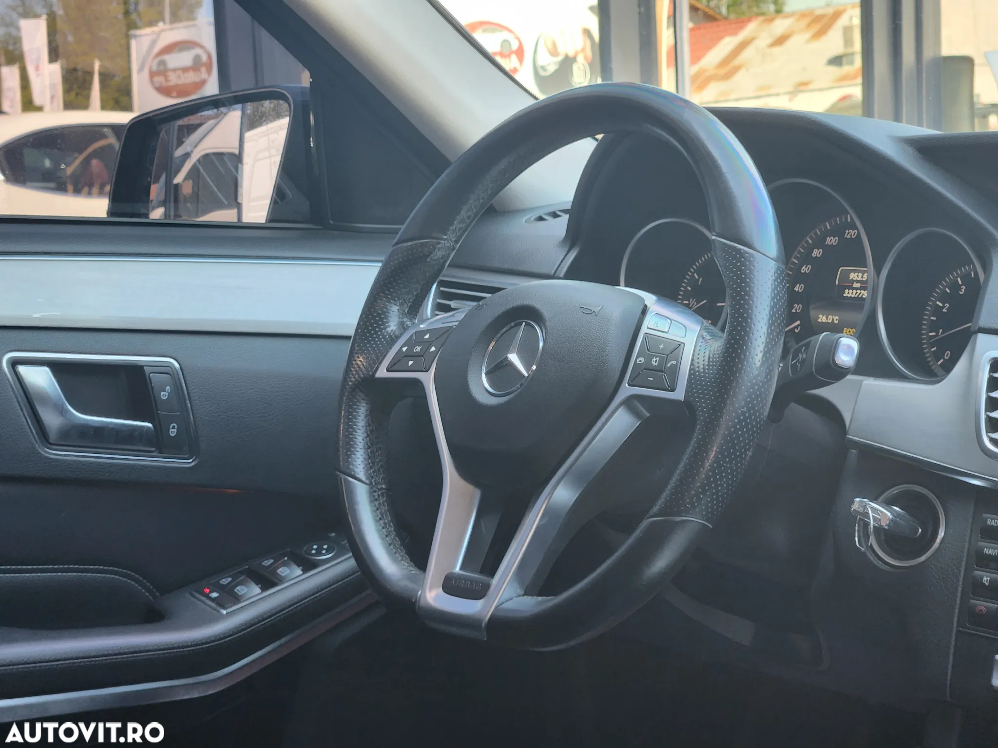 Mercedes-Benz E - 8