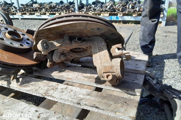 Fuzeta fata stanga Volkswagen VW Golf 5 [2003 - 2009] Hatchback 5-usi - 2