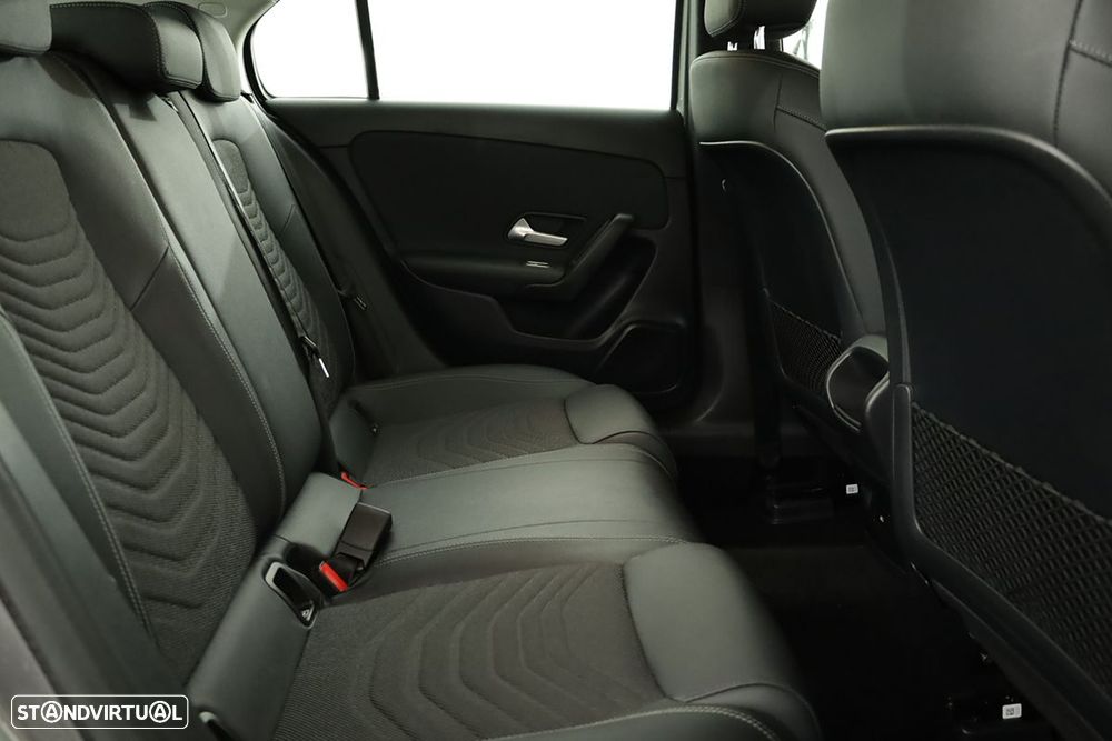 Mercedes-Benz A 200 Standard - 22