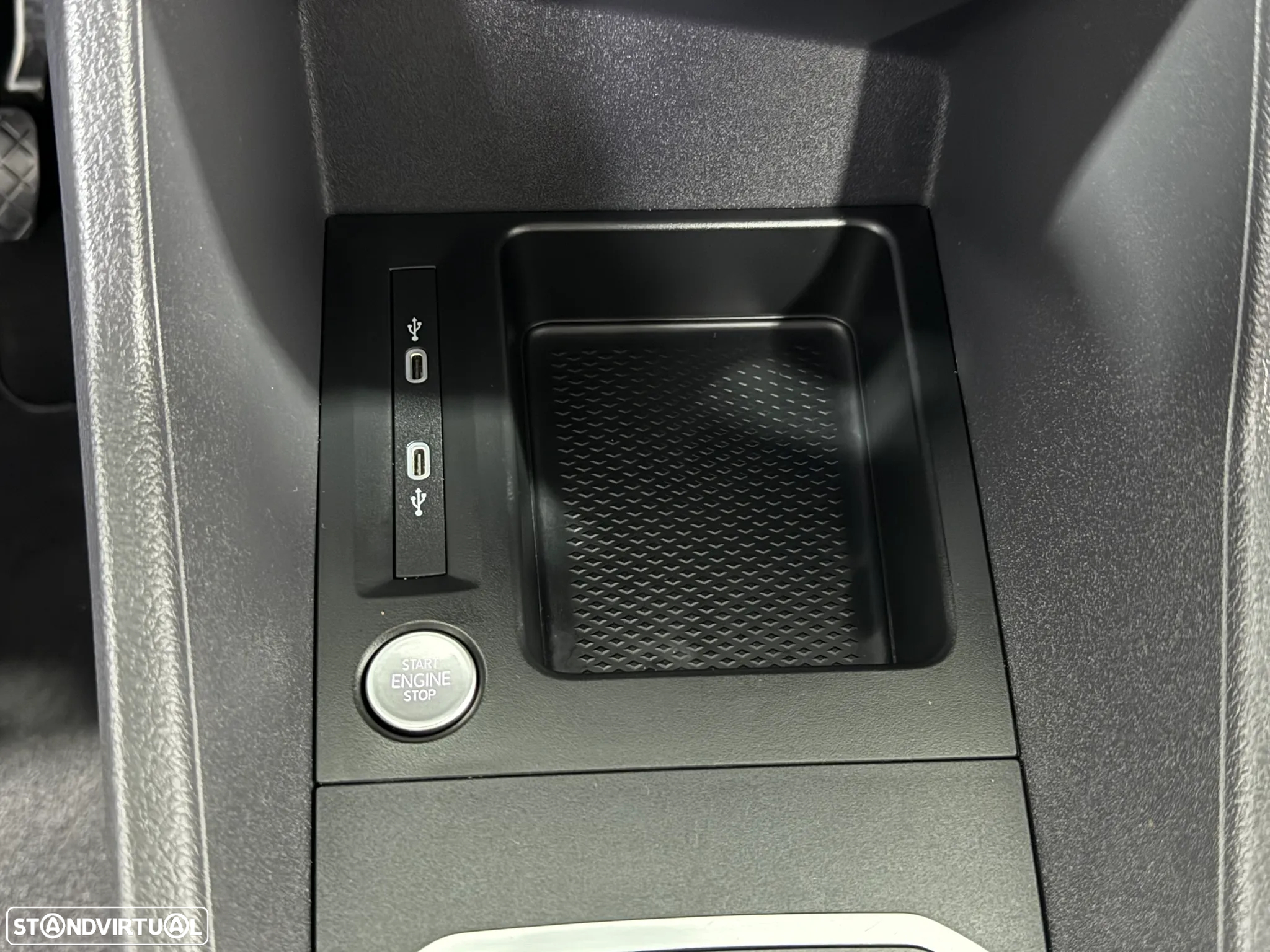 Ford Tourneo Connect 2.0 TDCi Titanium - 37