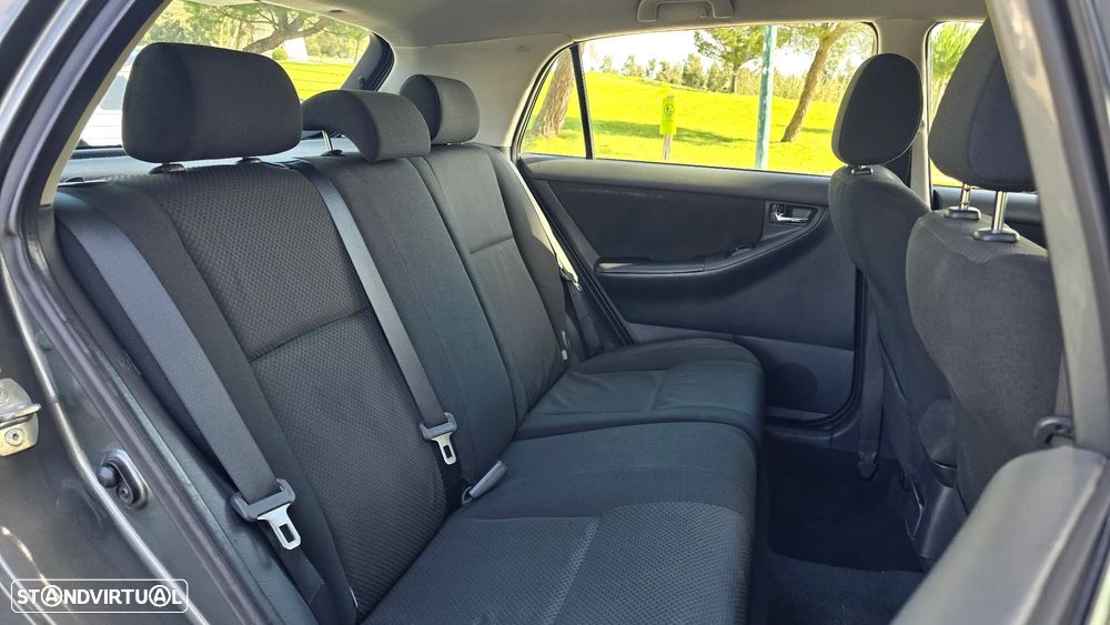 Toyota Corolla 1.4 D-4D Sol - 31