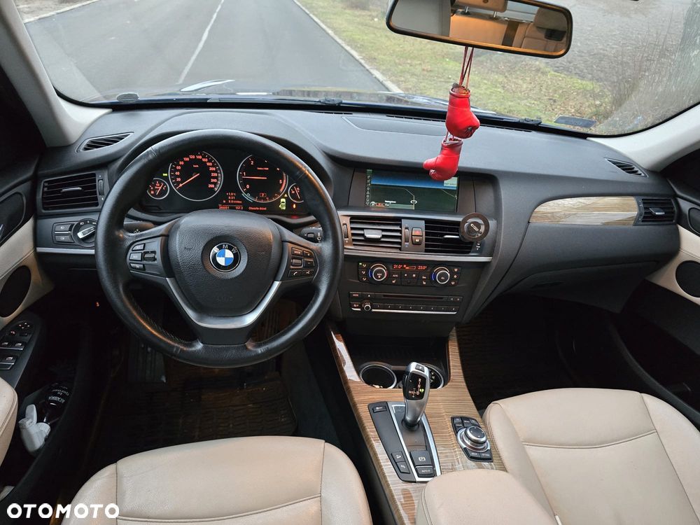 BMW X3 xDrive20d - 16