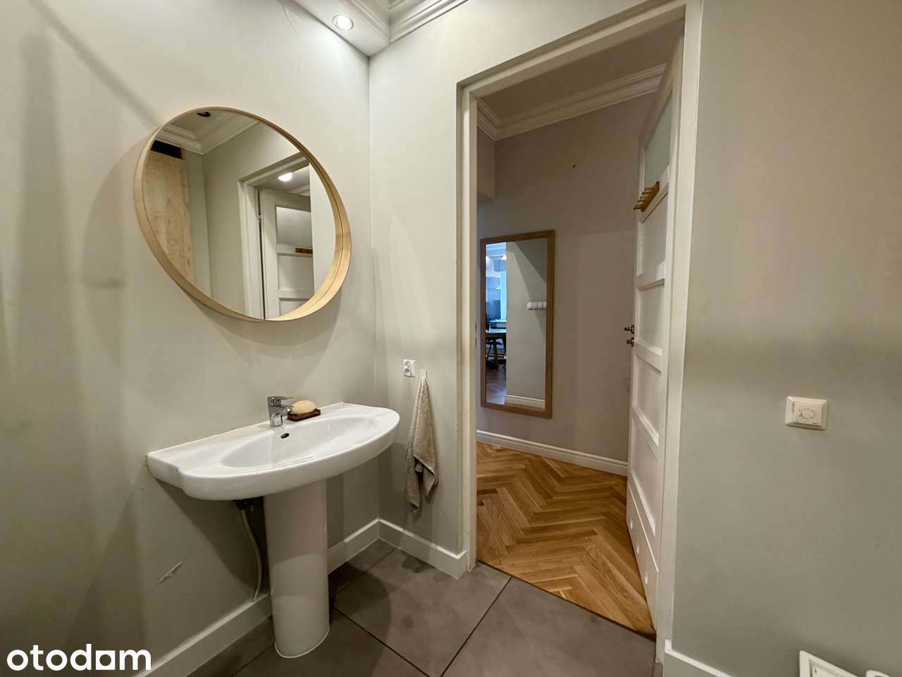 Al. 3 Maja 2 | 77 m² | 3 pokoje | 2. piętro | Powiśle