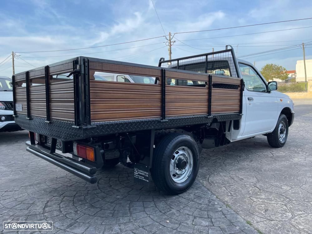 Nissan Pick-Up D22 2.5 D (83CV) - 5