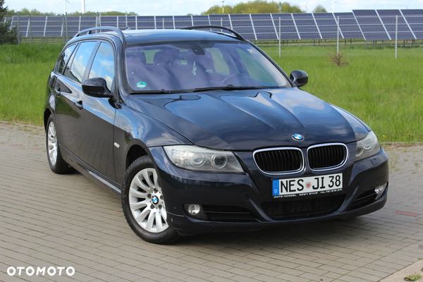 BMW Seria 3 320d xDrive DPF Touring