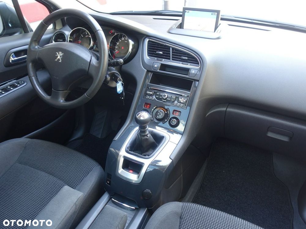 Peugeot 5008 1.2 PureTech Allure S&S - 16
