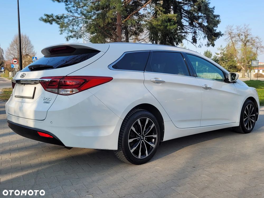 Hyundai i40 Kombi blue 1.7 CRDi DCT Premium - 5