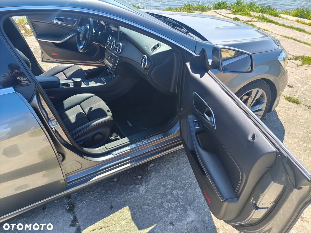 Mercedes-Benz CLA 220 d 7G-DCT - 14