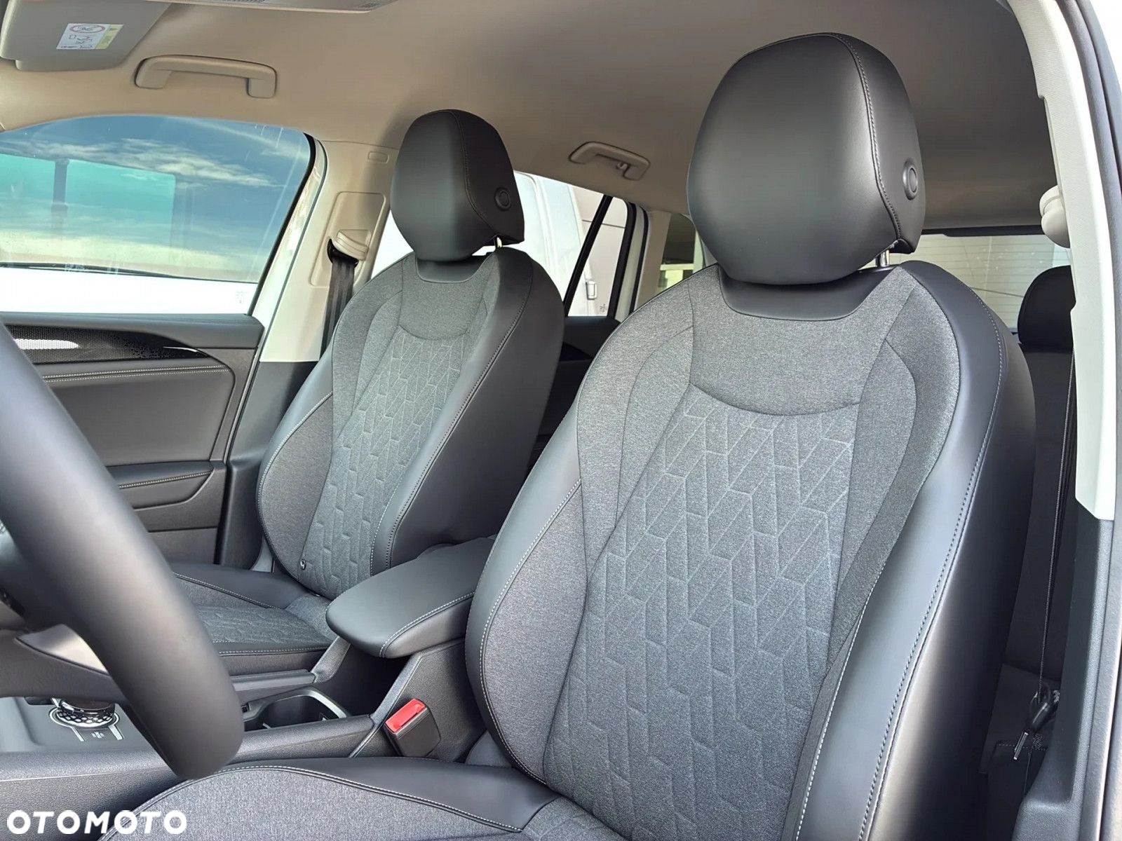 Volkswagen Tiguan - 6