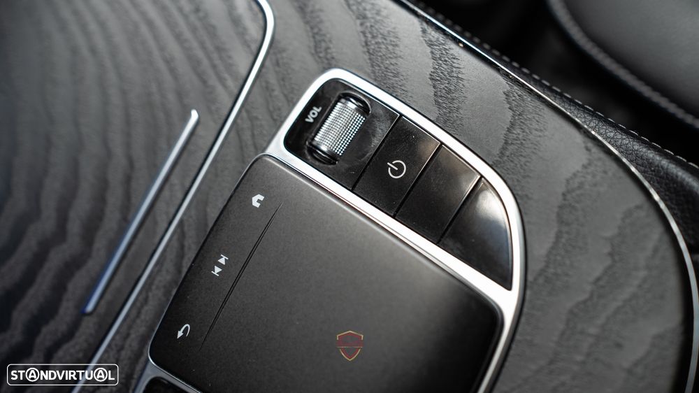Mercedes-Benz E 220 d Avantgarde - 30
