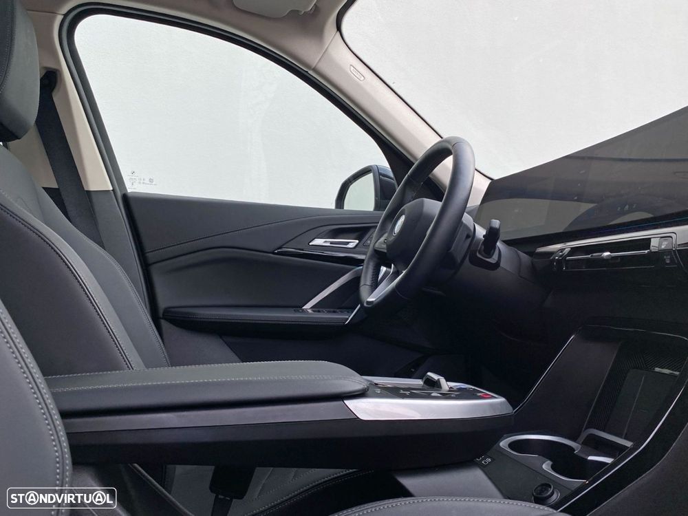 BMW iX1 eDrive20 xLine - 13