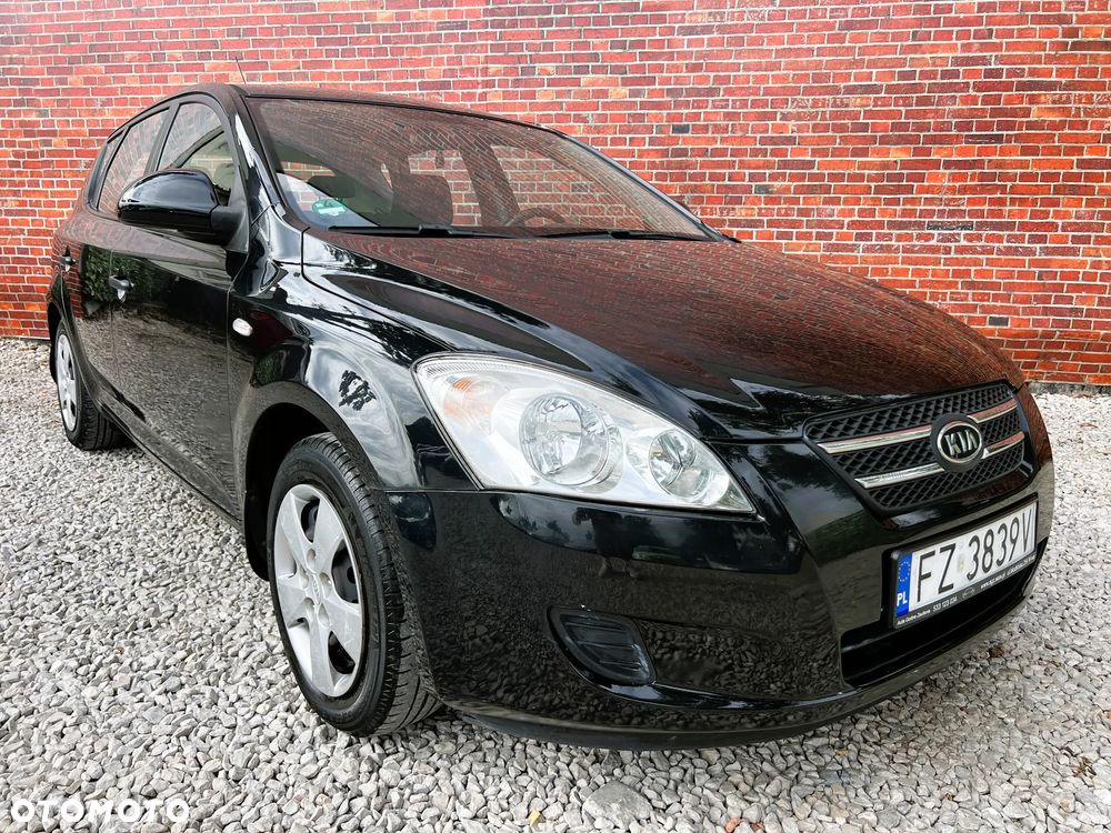 Kia Ceed - 3